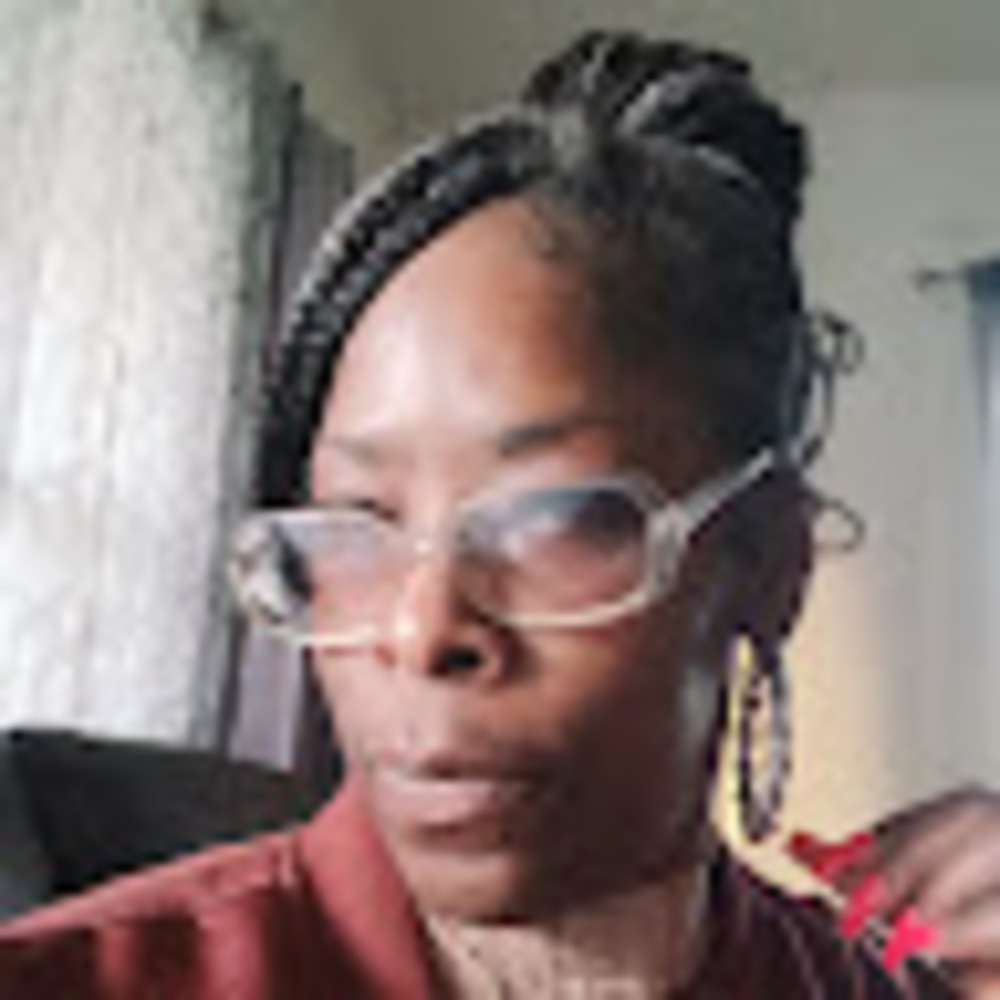 Meet your Posher, Tiffanie